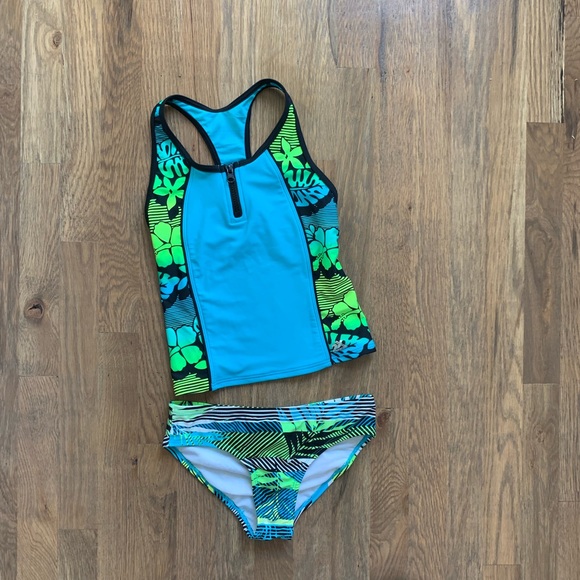 zeroxposur ladies swimsuit set